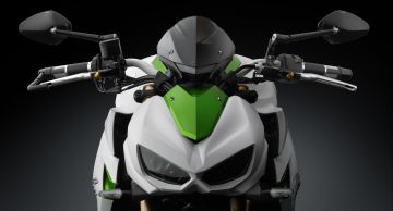 Rizoma Z1000 Ön Cam Siyah ZKW030B